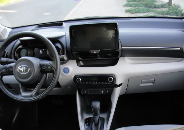 Toyota Yaris cena 54800 przebieg: 8000, rok produkcji 2023 z Bierutów małe 277